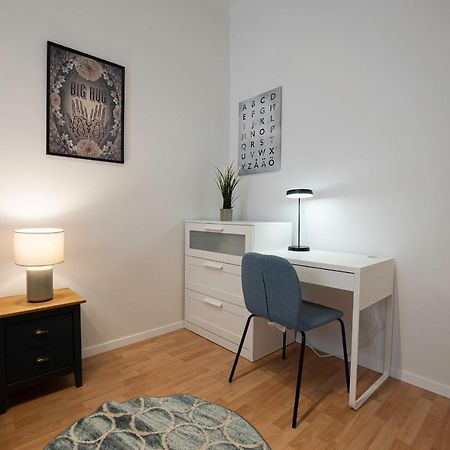 Experience Fresh Comfort In Our Brand-New Apartment In Vienna'S 17Th District Exterior foto